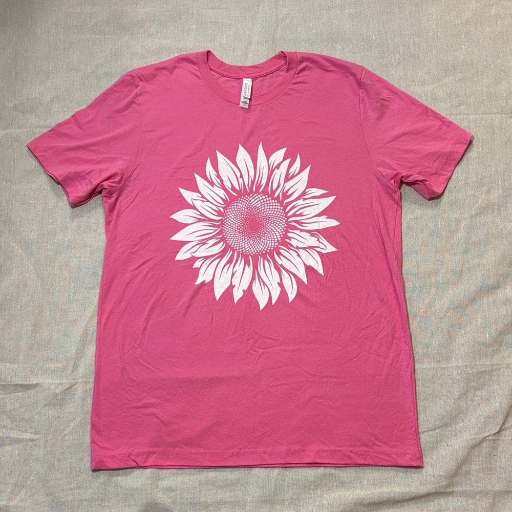Bella‎ Canvas Pink T-Shirt with White Sunflower Design size L 100% cotton